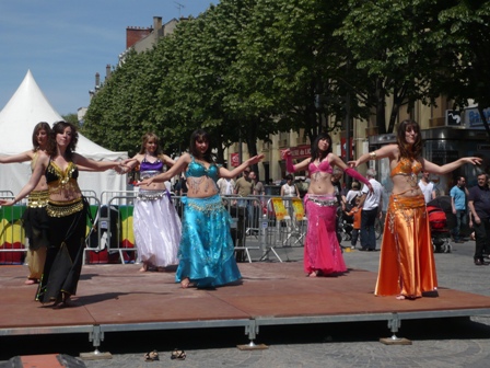 FESTIVAL REMOIS ET MOI ET TOI REIMS 2010 BELLYDANCE DANSE ORIENTALE ASSOCIATION ADORE